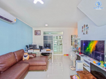 *****ทาวน์เฮ้าส์มือสองย่านนนทบุรี ม.กัสโต้ ราชพฤกษ์-พระราม5 บนเนื้อที่ 17.9 ตร.ว. ฟังก์ชัน 3 ห้องนอน 2 ห้องน้ำ 2 ที่จอดรถ บนทำเลยอดเยี่ยม เพียงไม่ถึง 15 นาทีก็ถึงรถไฟฟ้าสายสีม่วง "สถานีแยกติวานนท์" ใกล้เซ็นทรัล รัตนาธิเบศร์ และทางด่วน "ศรีรัชใหม่"